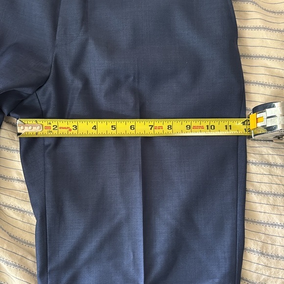 Suitsupply Napoli Mid-Blue Suit in VBC Wool (40L, 32” Waist / 32” Inseam) - Picture 10 of 12